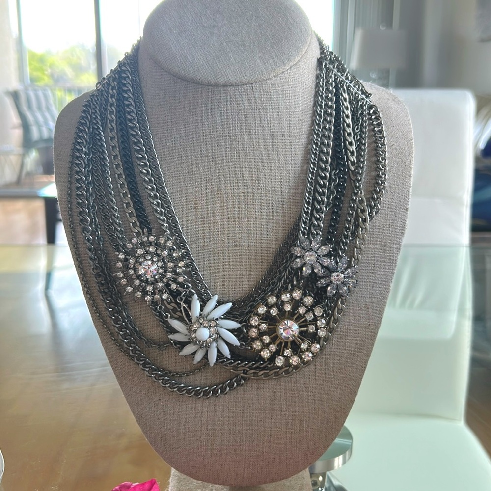 Stella & Dot vintage inspired statement necklace